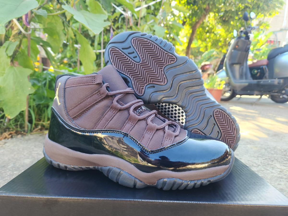 Air Jordan 11 Retro – Black/Brown - product view 1