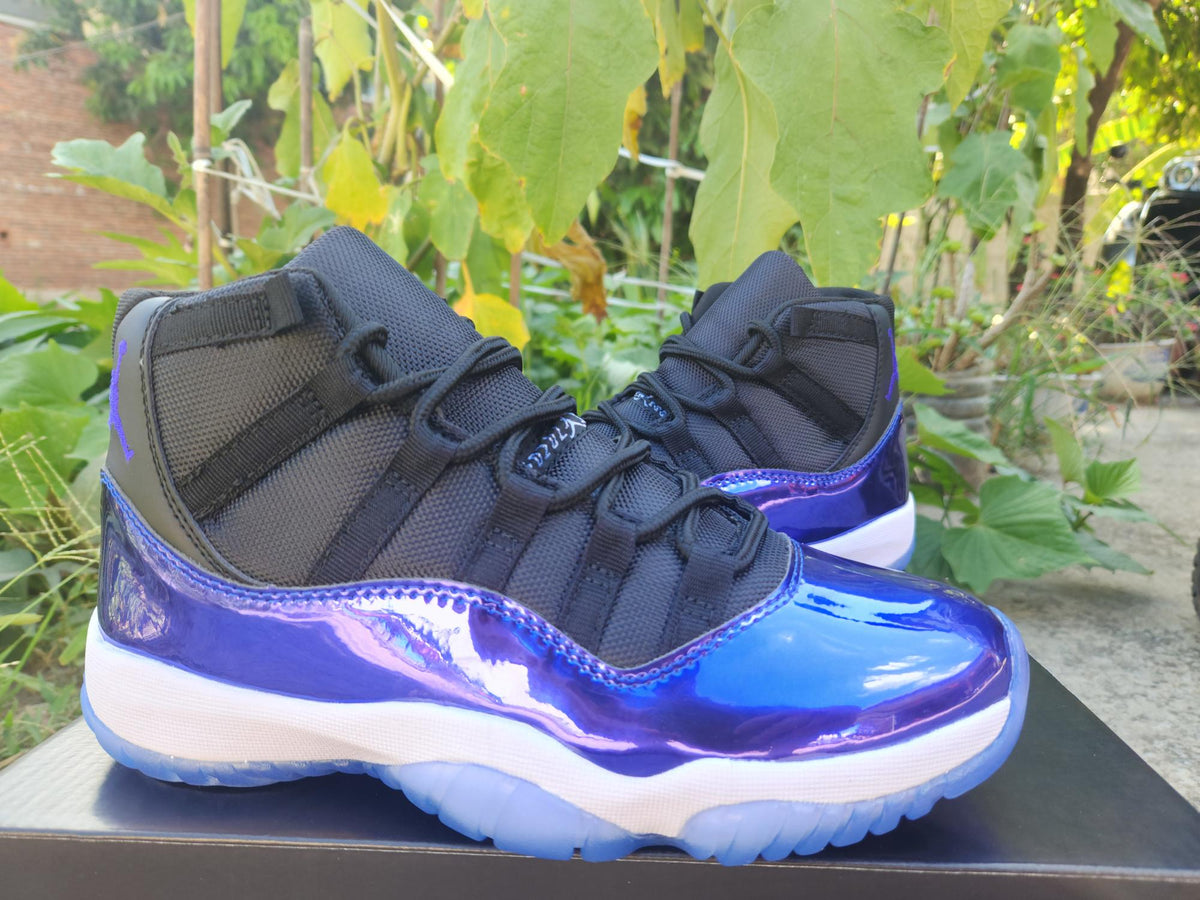 Air Jordan 11 Retro – Black/Blue - product view 2