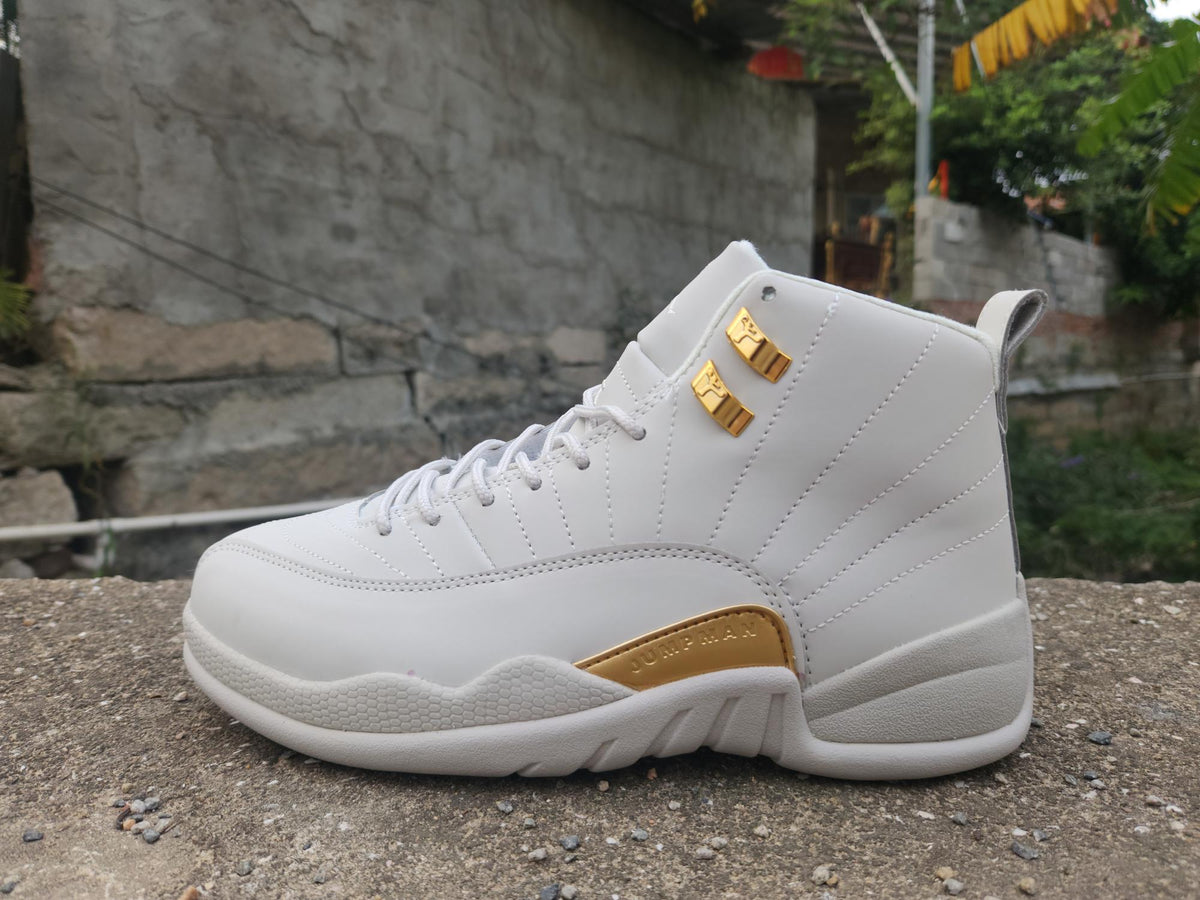 Air Jordan 12 Retro – Grey/Gold ("Taxi") - product view 2