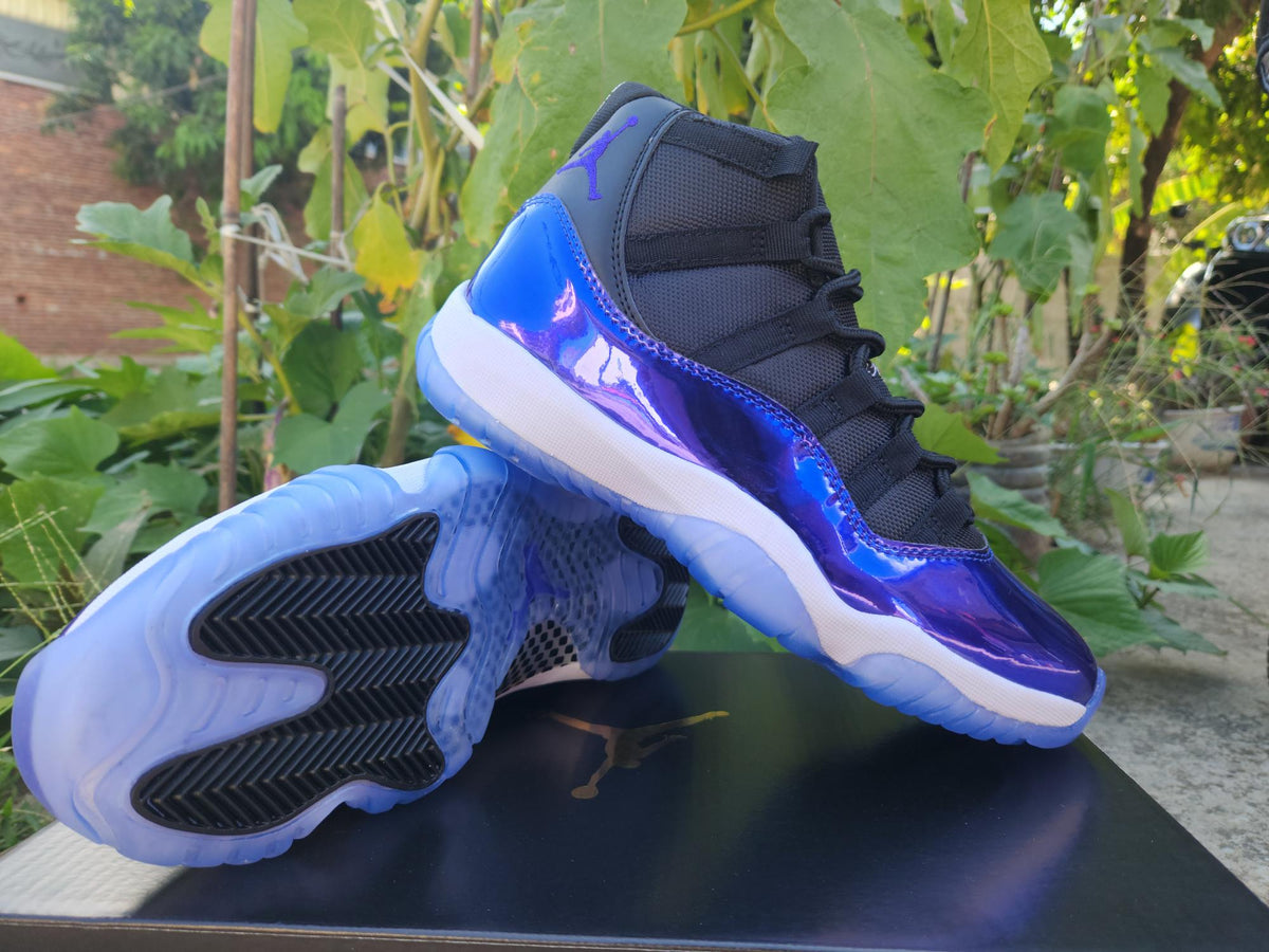 Air Jordan 11 Retro – Black/Blue - product view 3