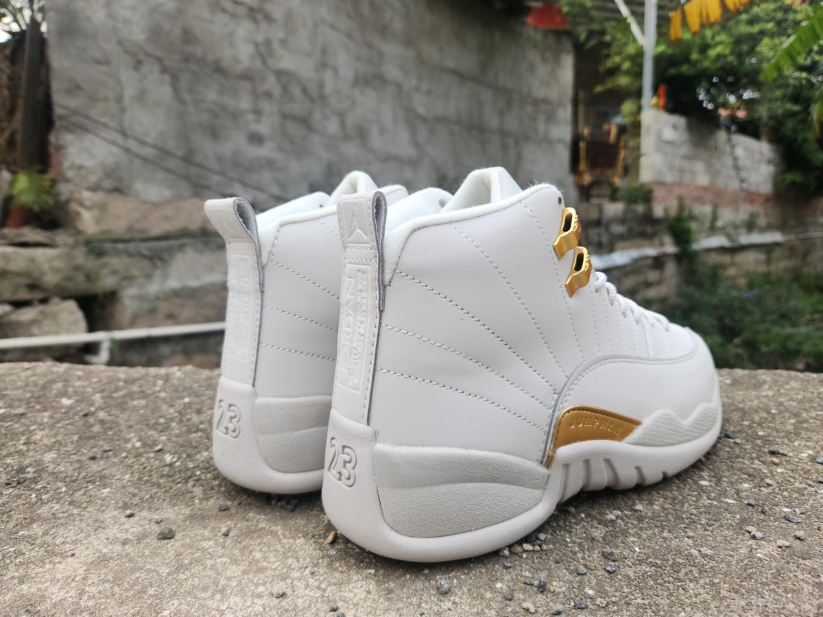 Air Jordan 12 Retro – Grey/Gold ("Taxi") - product view 3
