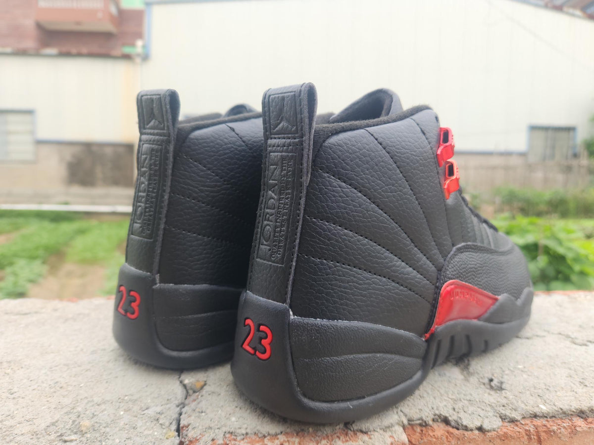 Air Jordan 12 – Royalty - product view 3