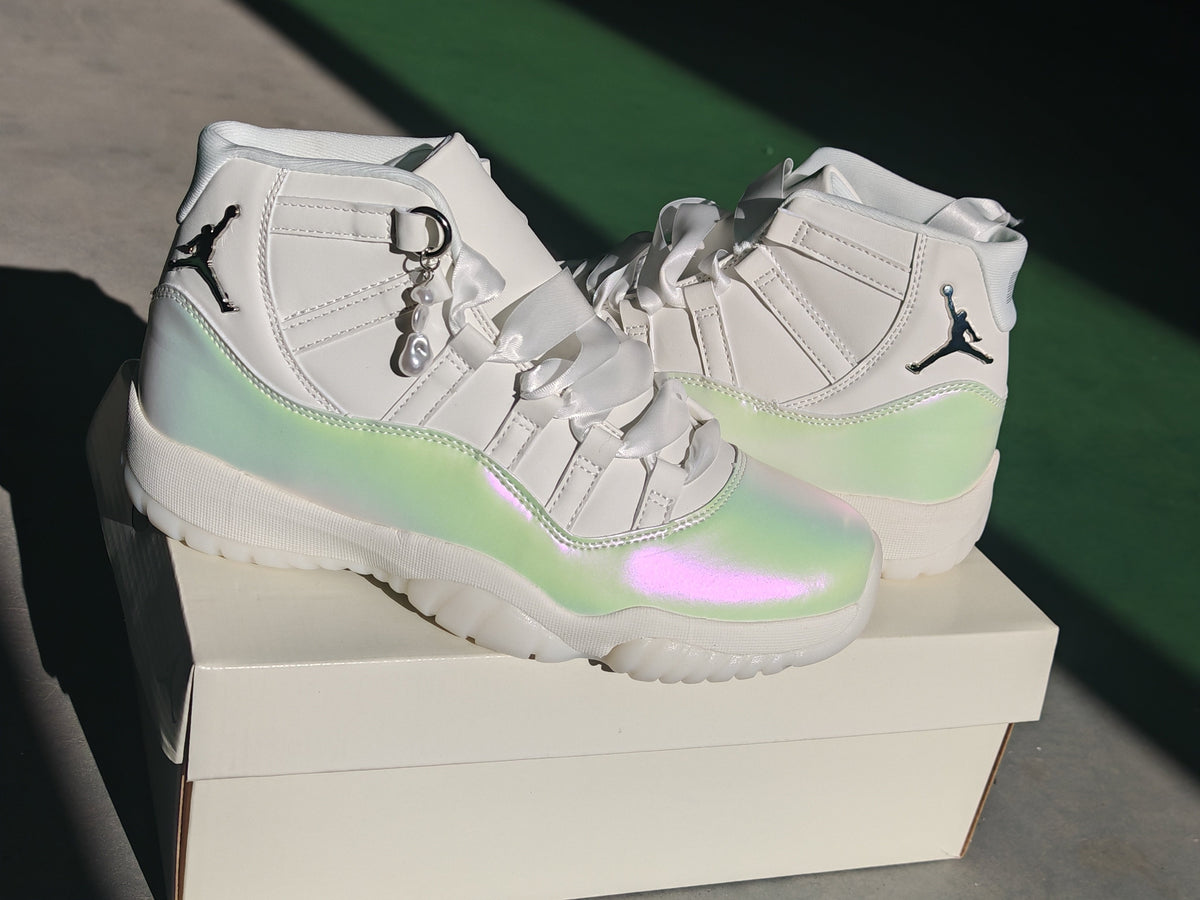 Air Jordan 11 Retro 'Sail' Sail/Pearl Grey/White/Metallic Silver - product view 2
