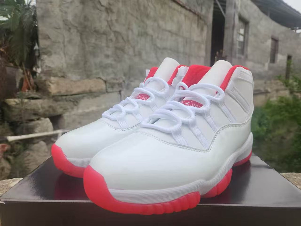 Air Jordan 11 – White/Red - product view 2