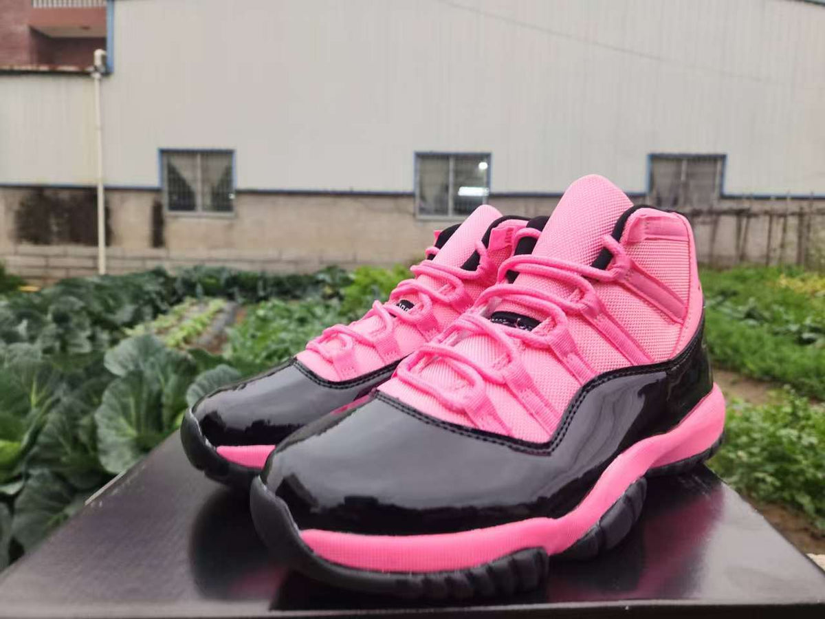 Air Jordan 11 Retro 'Pink/Black' Sneaker - product view 3