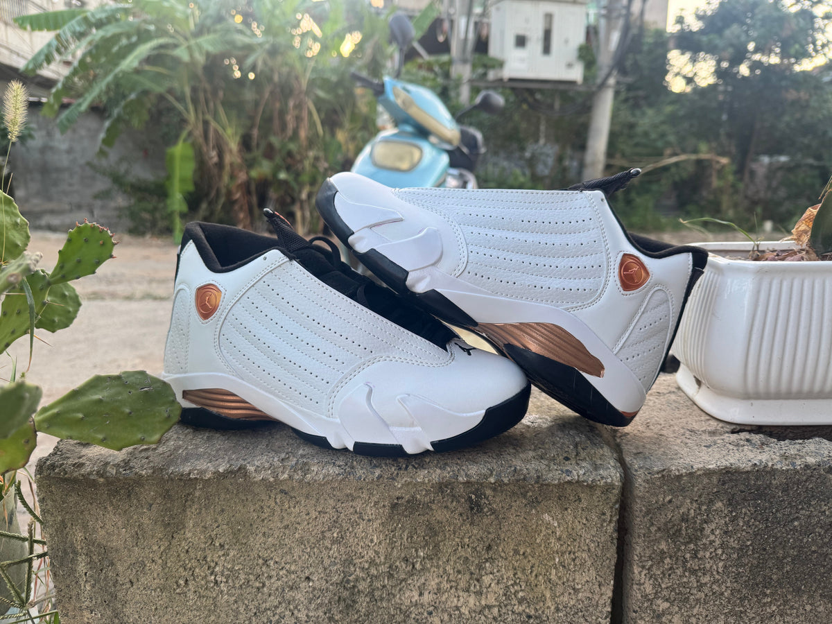 Air Jordan 14 Retro 'Black Toe' 2024 - product view 2