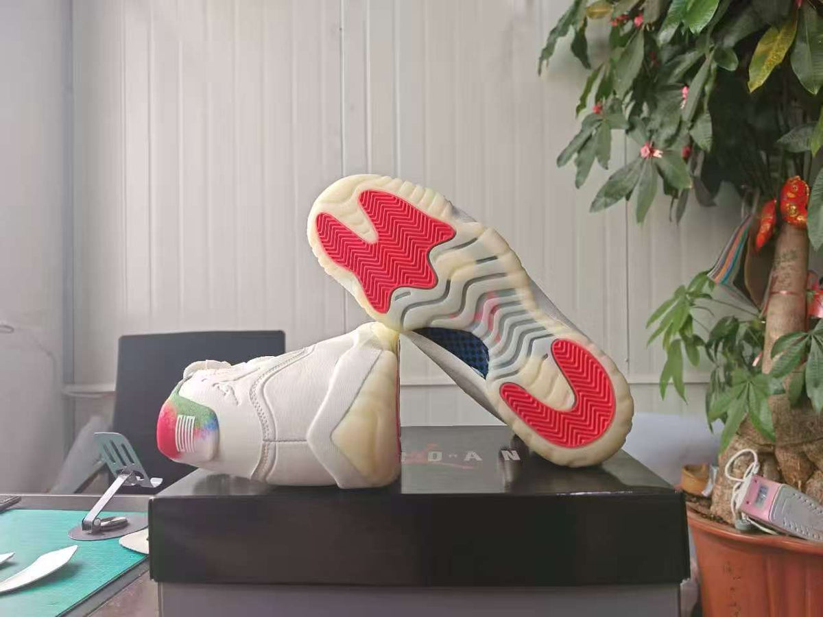 Air Jordan 11 Retro '285' - product view 4