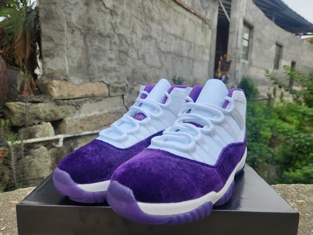 Air Jordan 11 Retro 'White Velvet Purple' - product view 1