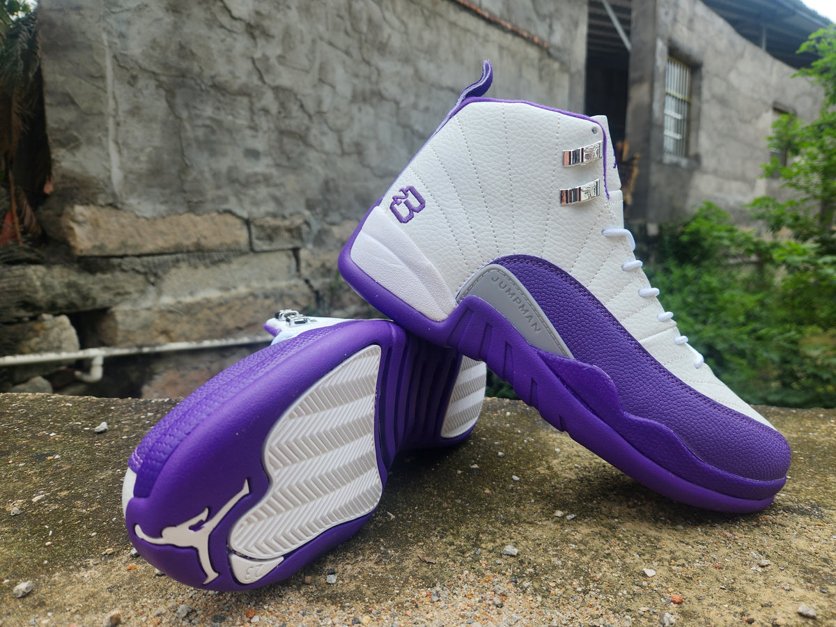 Air Jordan 12 Retro 'White Purple' - product view 3