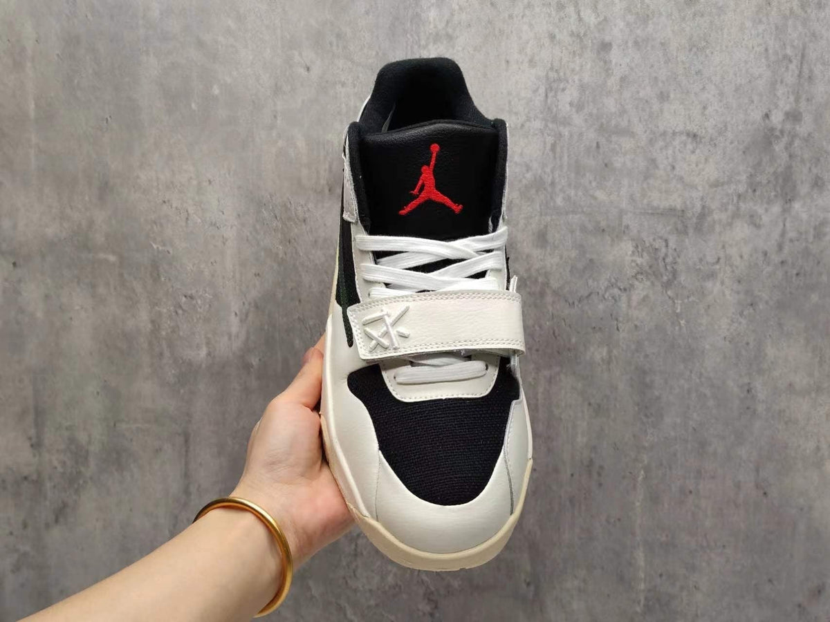Air Jordan 1 Retro High OG × Travis Scott – White/Green/Black - product view 1