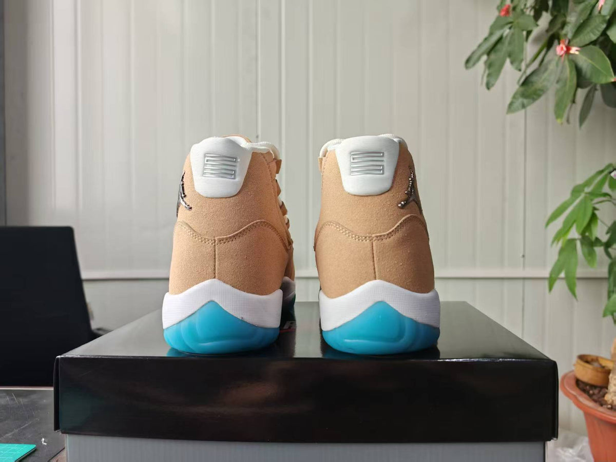 Air Jordan 11 Retro 'H-Town' - product view 2