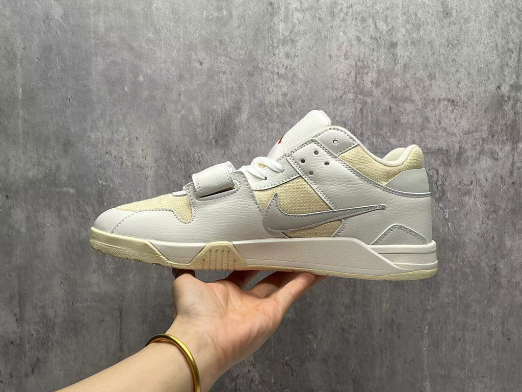 Air Jordan 1 Retro High OG × Travis Scott – Sail/Yellow - product view 2