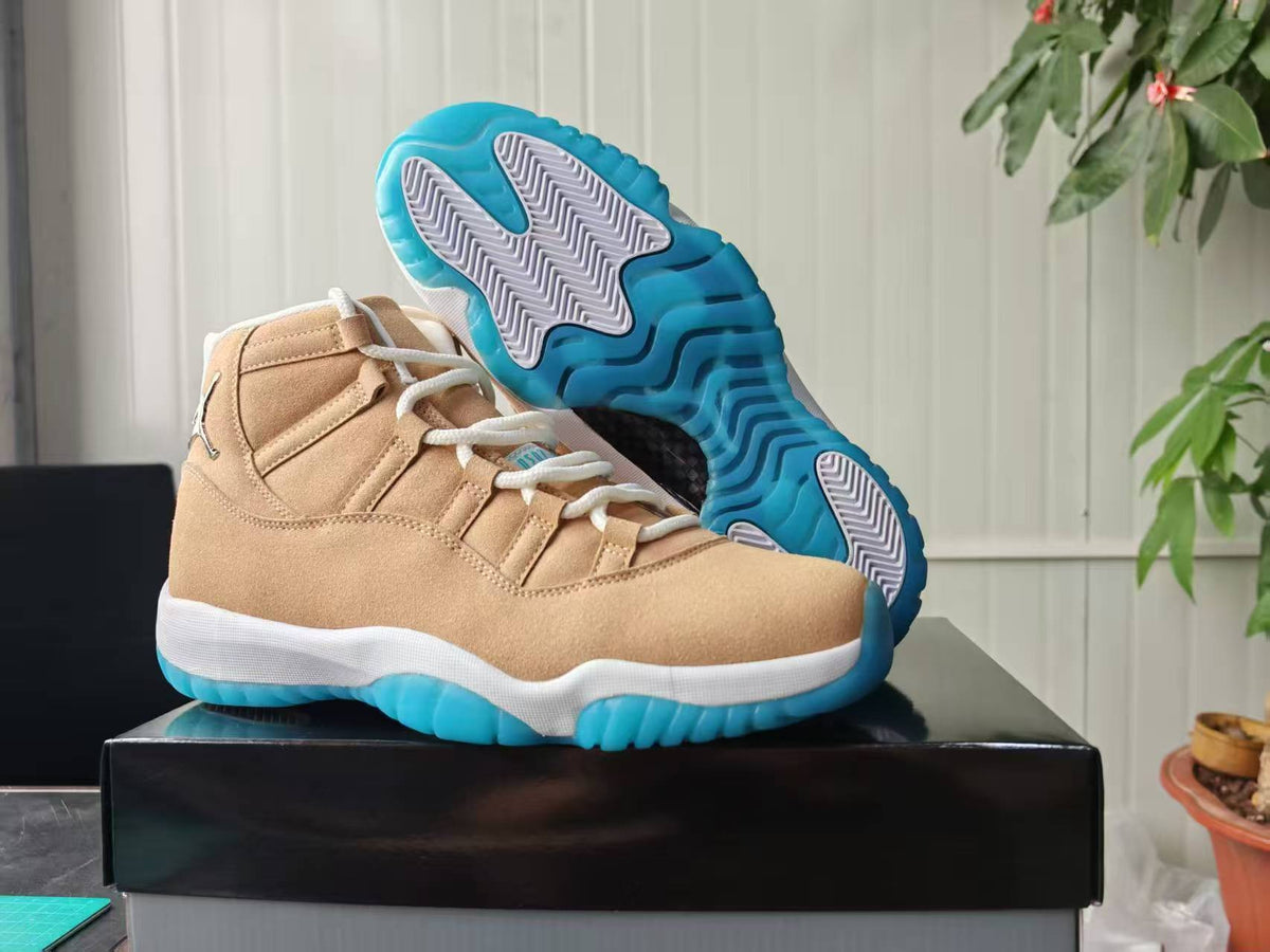 Air Jordan 11 Retro 'H-Town' - product view 3
