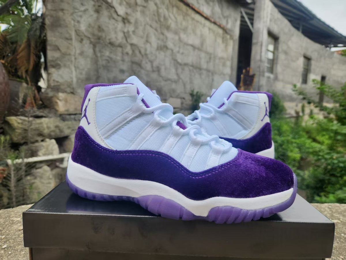 Air Jordan 11 Retro 'White Velvet Purple' - product view 3