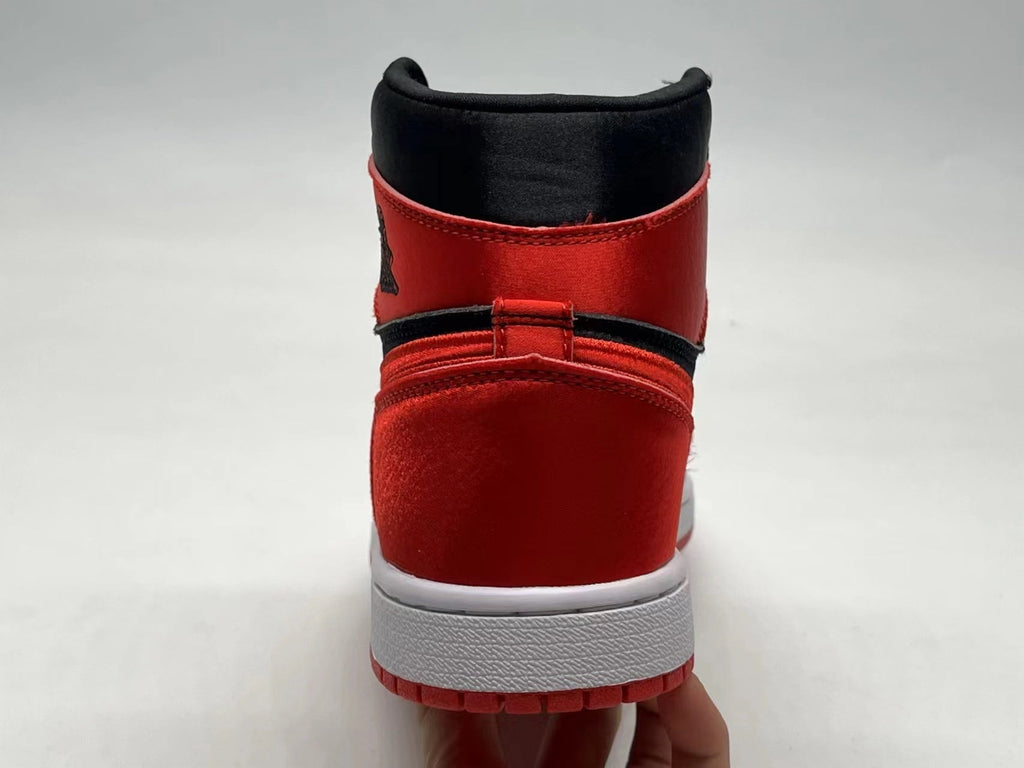 Air Jordan 1 High OG 'Banned' Satin (Full-Grain & - product view 3