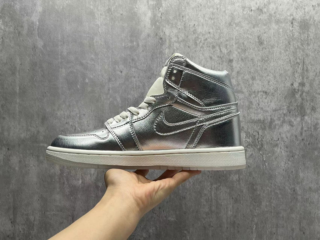 Air Jordan 1 Retro High OG – Metallic Silver - product view 2