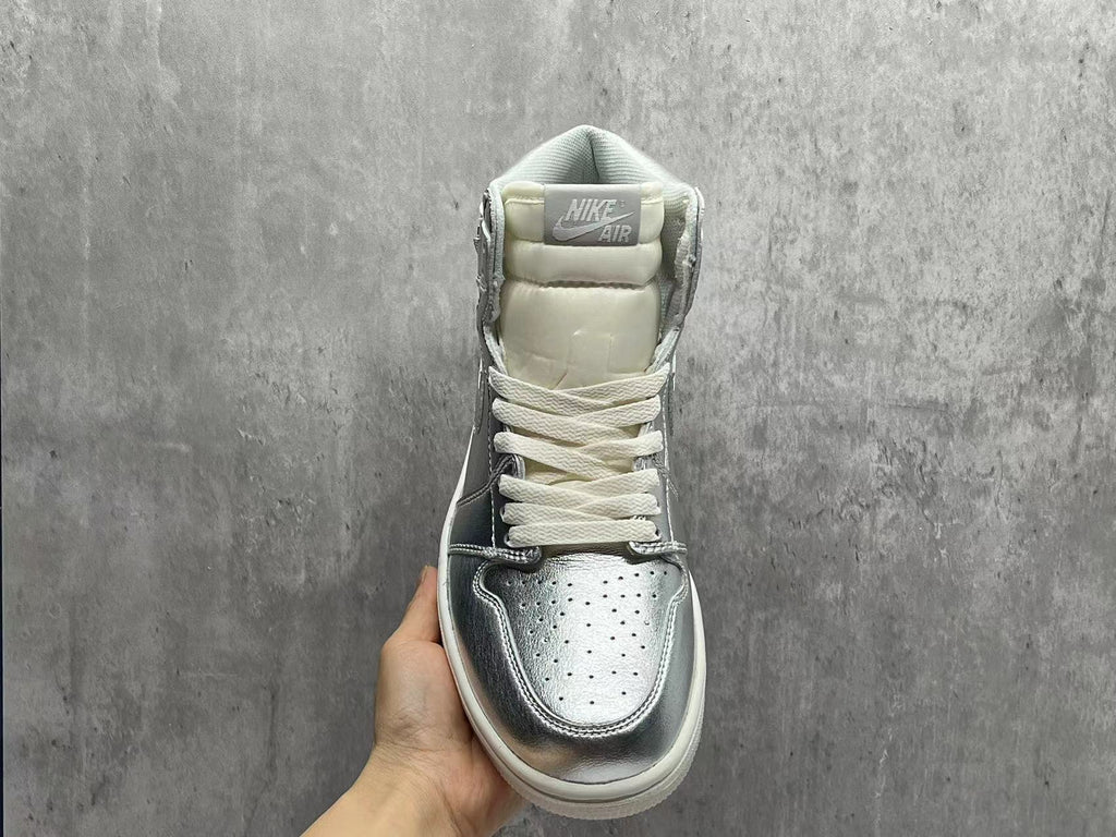Air Jordan 1 Retro High OG – Metallic Silver - product view 3