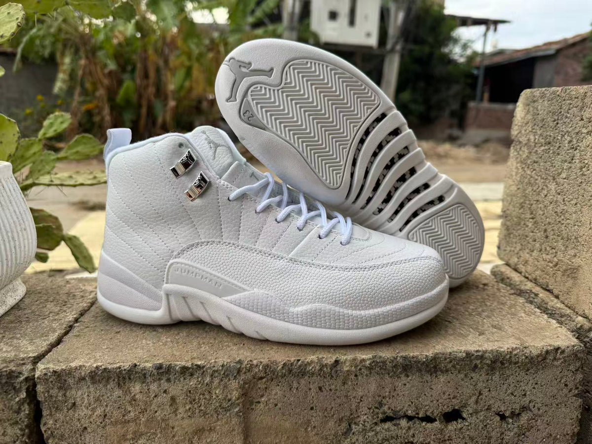 Air Jordan 12 Retro 'Summit White' White/Metallic Silver - product view 3